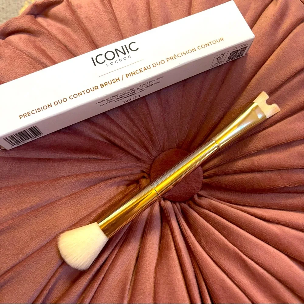 Iconic London Precision Duo Contour Double-Ended Makeup Brush